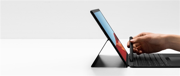专利显示微软 Surface 触控笔将支持边框吸附充电：告别 9 号电池